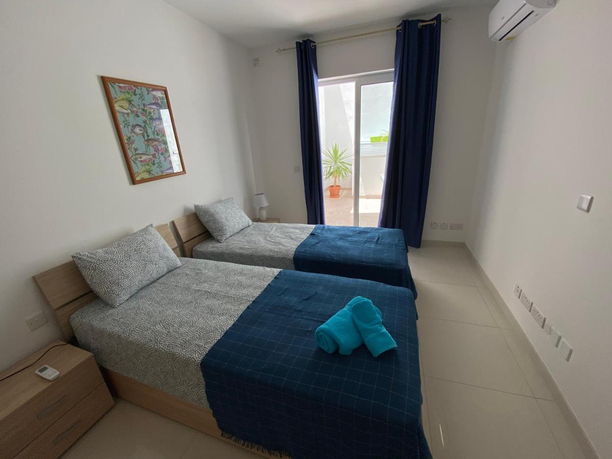 Sunshine Apartments Mellieha - Modern Three Bedroom Ground Floor Apartment With Yard Exterior photo